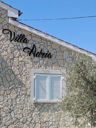 Front Villa Adria